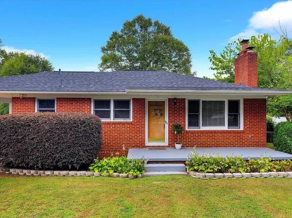 124 Courtney Cir, Greenville, SC 29617