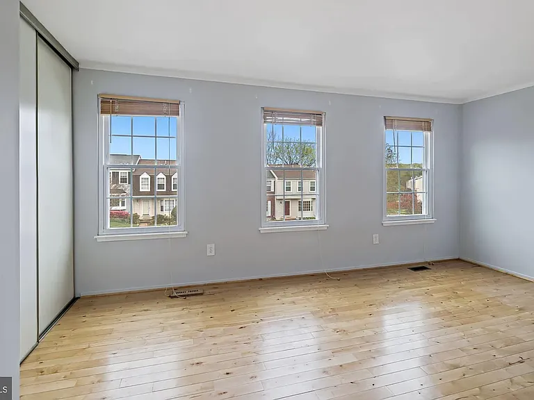 127 Sloop Ct — Photo 8