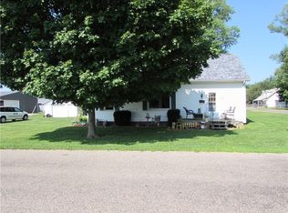 300 W 10th St, Georgetown, IL 61846