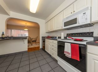 3208 Warren, Beachwood, OH 44122