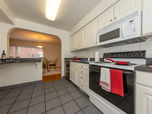 3208 Warren, 3208 Warrensville Center Rd #E2ab2794b, Beachwood, OH 44122