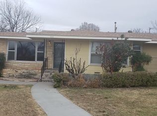 305 Hamilton Ave, Ballinger, TX 76821