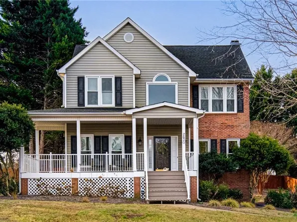 2630 Bridgeport Dr, Winston Salem, NC 27103