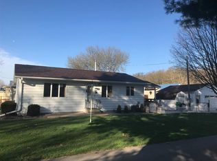 216 N 3rd St, Harpers Ferry, IA 52151
