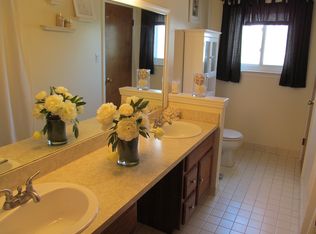 14409 Maisano Dr, Sterling Heights, MI 48312