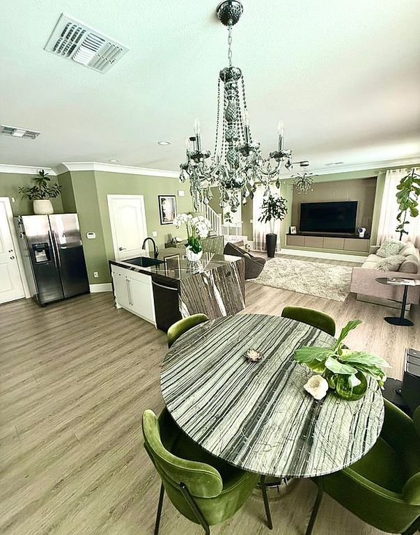 199 Pocono Manor Ct - Property Image