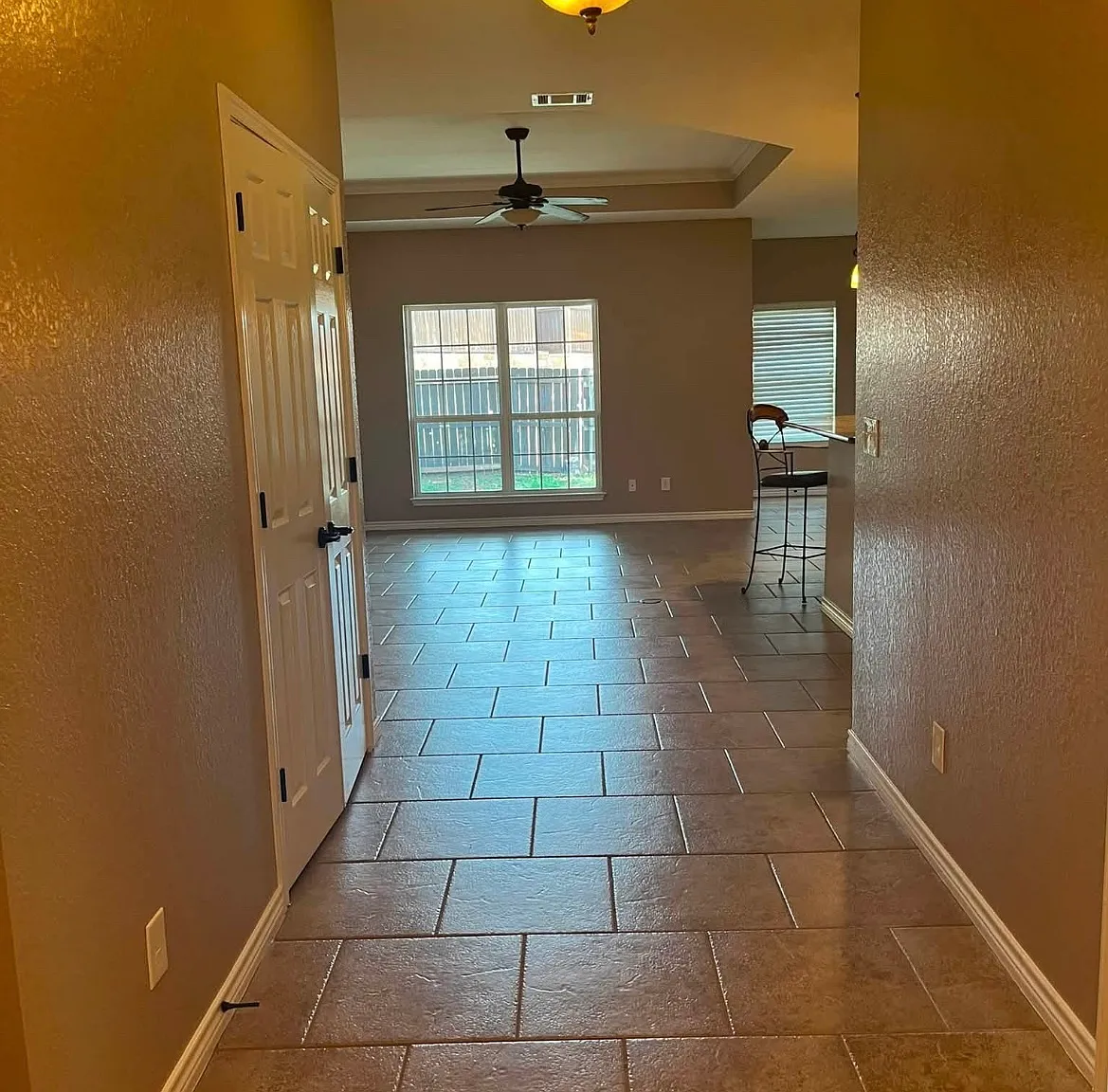 3 bed, 1628 sqft, $1,450 — Photo 2