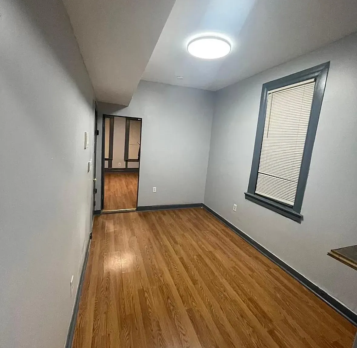 2 bed, 800 sqft, $1,800 — Photo 2