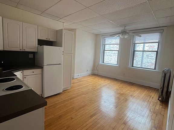 3rd image of 34-437 Cambridge St #34