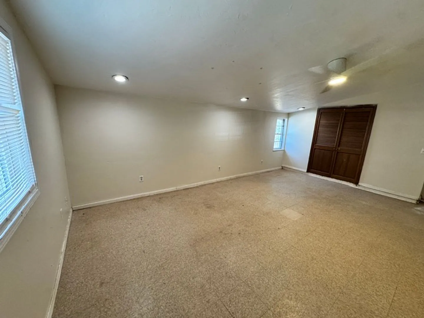 3 bed 1 bath in Okc! New Bathroom, move in ready — Photo 2
