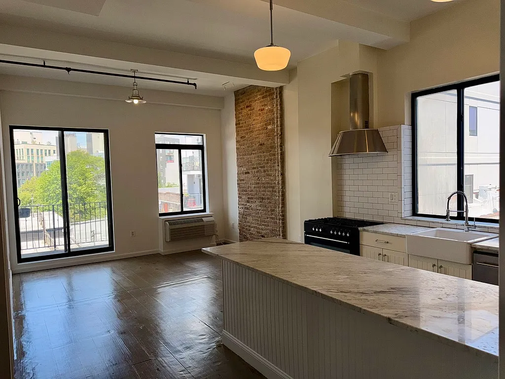 113 Richardson Street — Photo 1