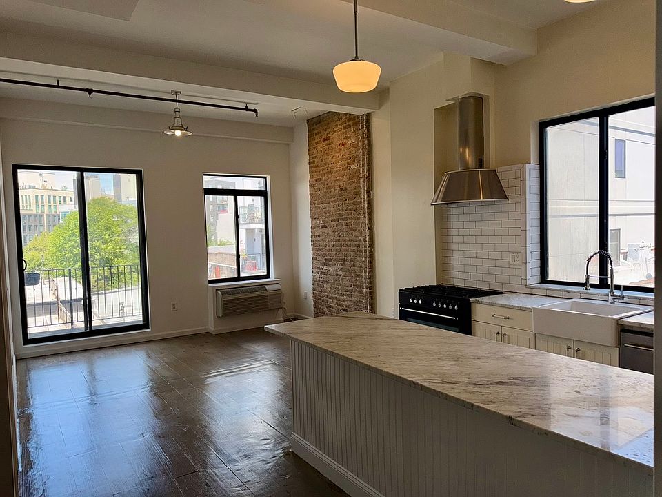 1st image of 113 Richardson St APT 4B