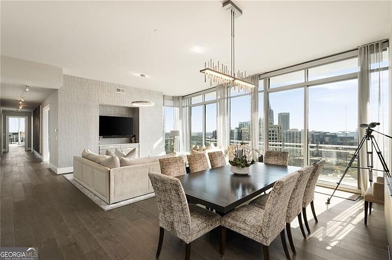 1st image of 1065 Peachtree St NE Unit 3604