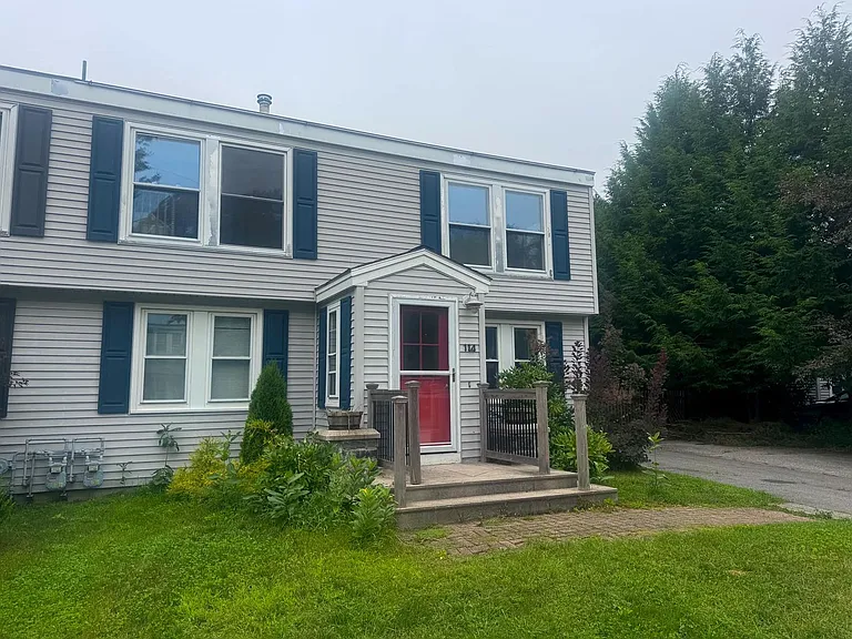 114 Columbia Ave — Photo 1