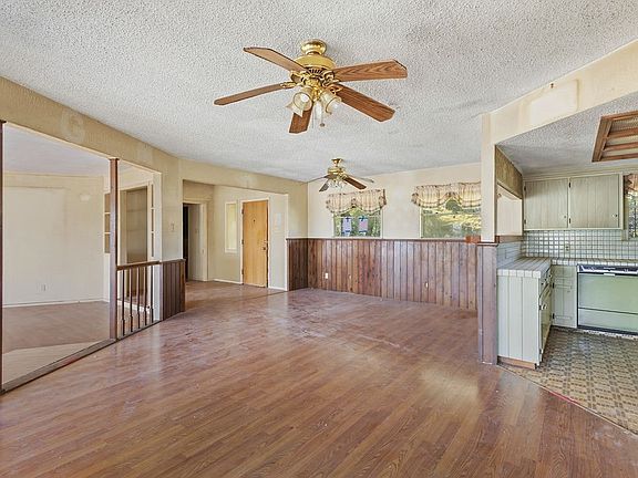 3rd image of 117 Sisterdale Rd