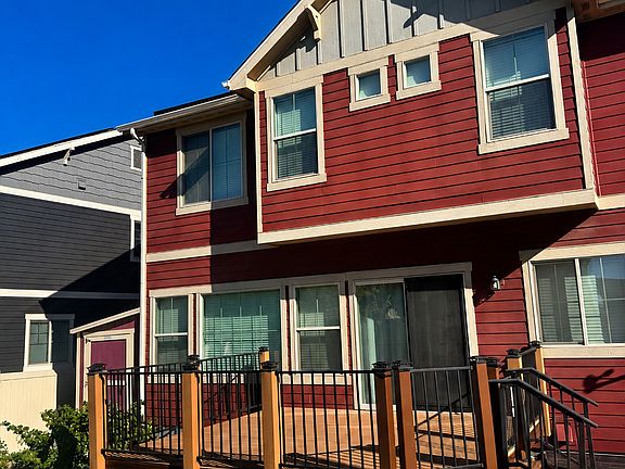 3rd image of 426 Altona Way