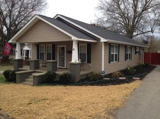 32 E Main St, Taylors, SC 29687