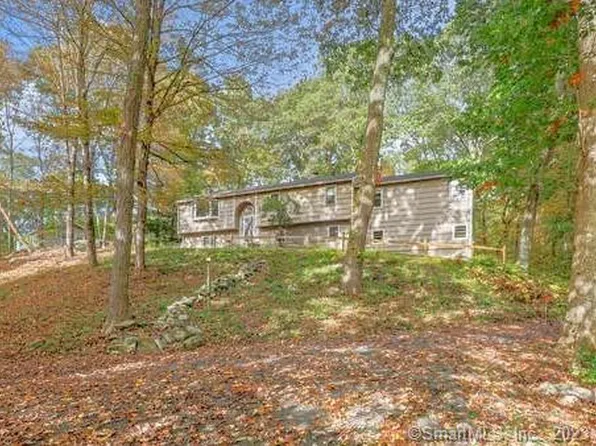 14 Skidmore Lane, Newtown, CT 06482