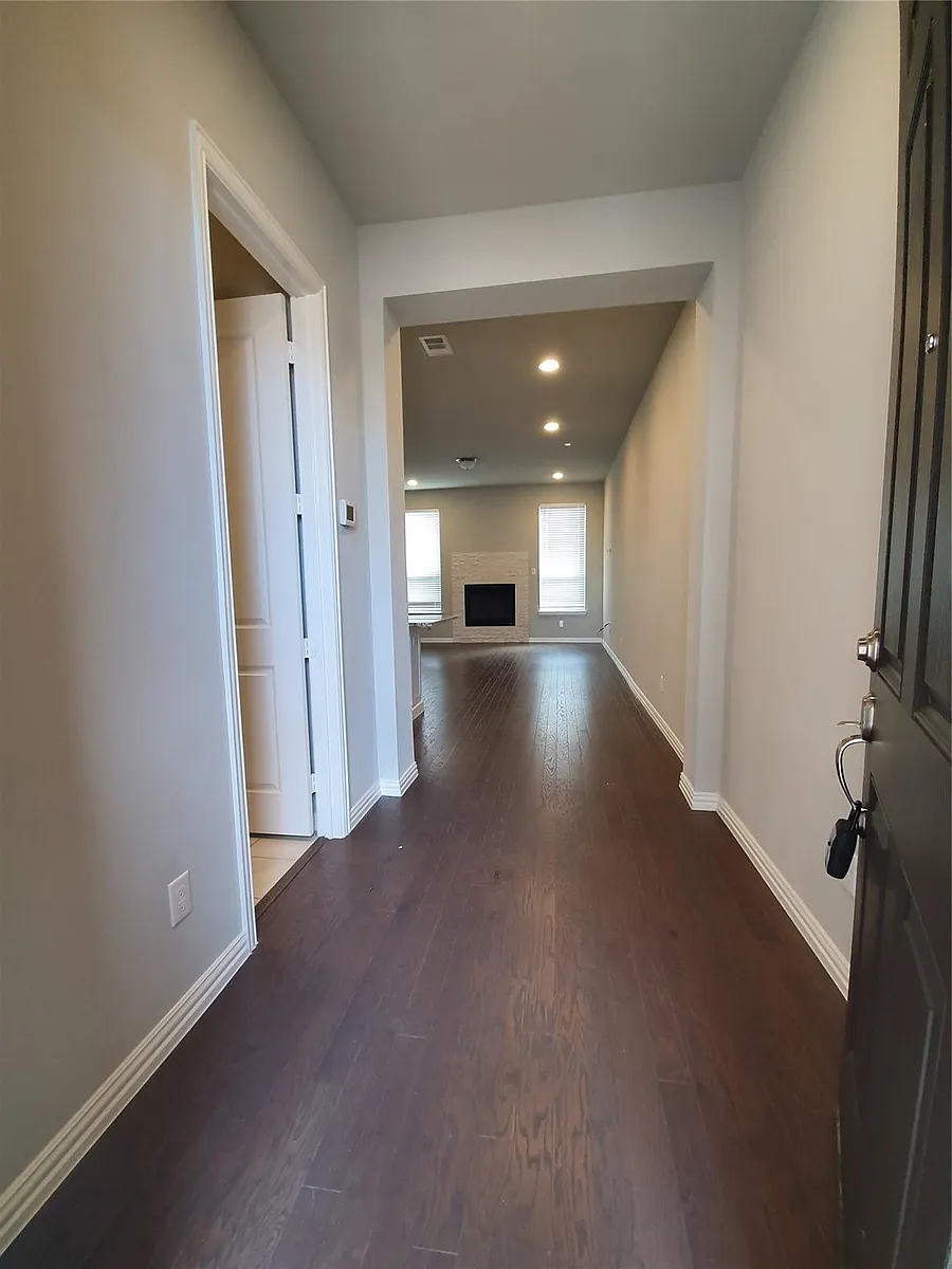 Building Photo - 8266 Primrose Way