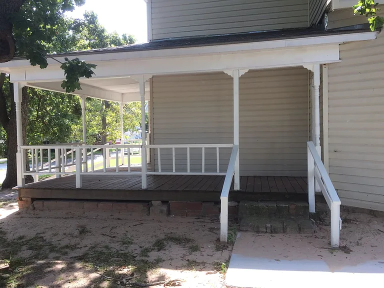 328 N Philadelphia Ave — Photo 18