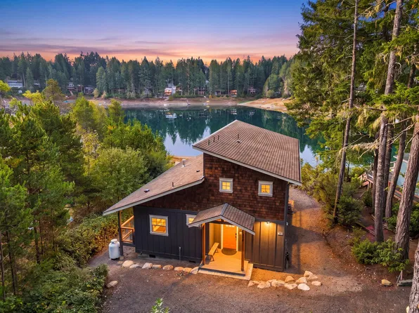360 NE Lakeshore Dr N, Tahuya, WA 98588