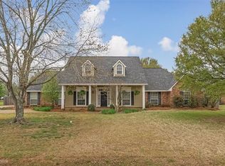 102 Woodrun Pl, Bossier City, LA 71111