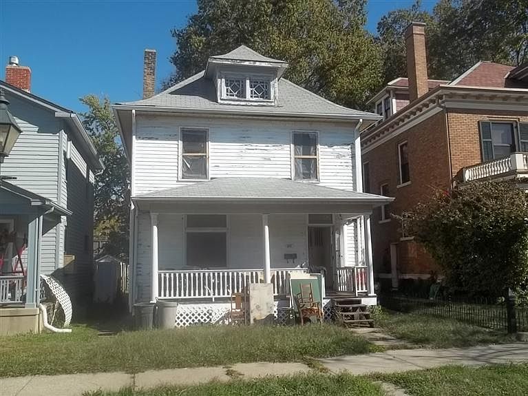 1st image of 820 Campbell Ave