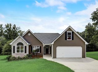 105 Serenity Ct, Hoschton, GA 30548