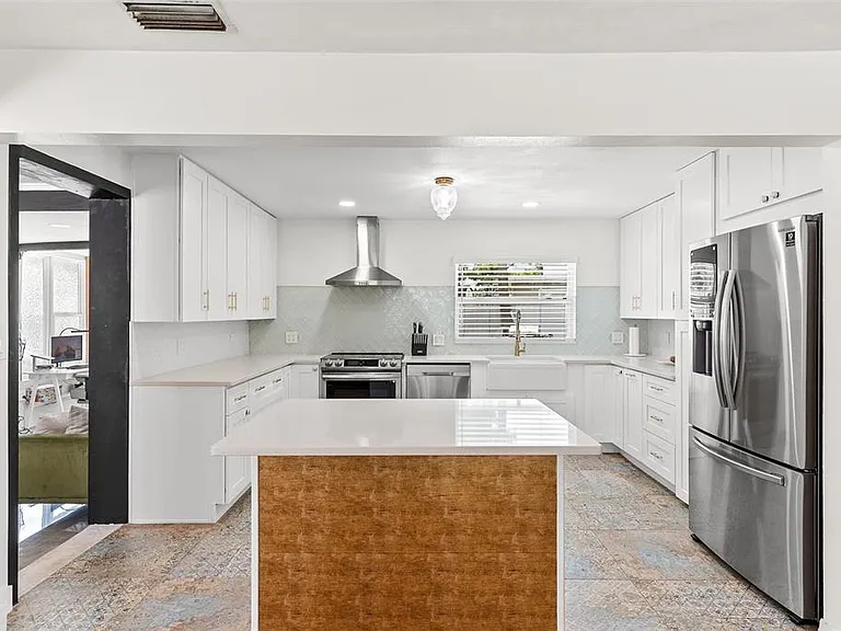 4104 W Knights Ave — Photo 11