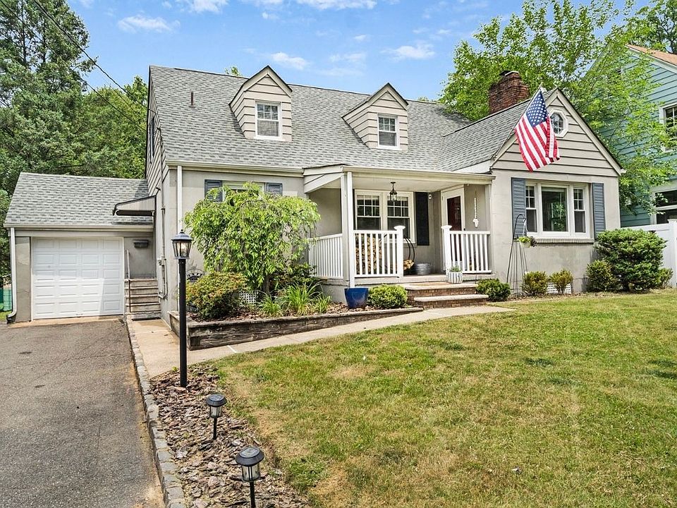 1st image of 152 Franklin St