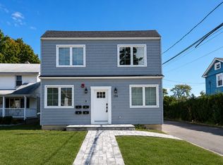 156 Jefferson Ave FLOOR 1, Roslyn Heights, NY 11577