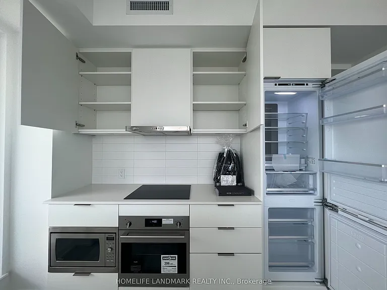 7 Golden Lion Hts #1803 — Photo 8