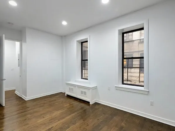 410 Eastern Parkway image 1 of 8