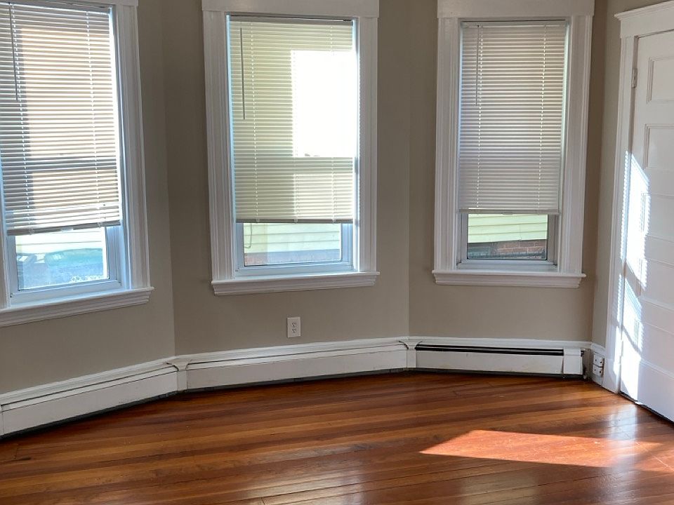 1st image of 99 Marion St #1