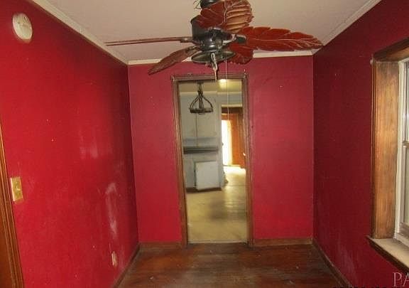2nd image of 606 E Lee St