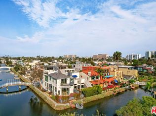 2402 Grand Canal, Venice, CA 90291
