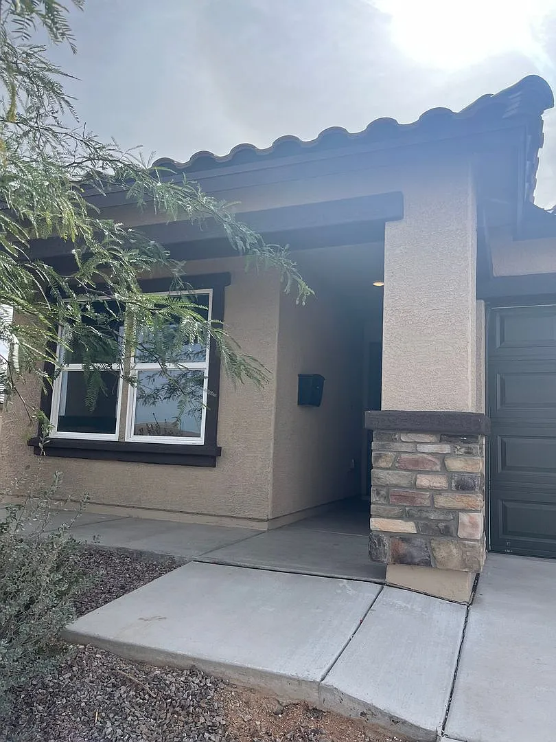 Building Photo - 1299 W Flowstone Trl