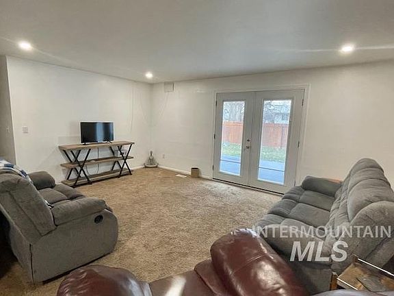 4th image of 3204 Colorado Ave