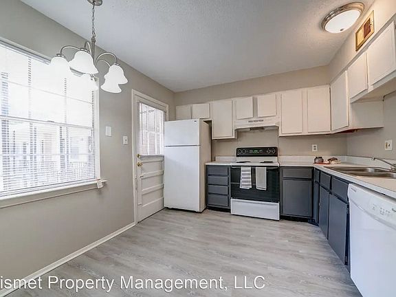 4th image of 3636 Spottswood Ave APT 18