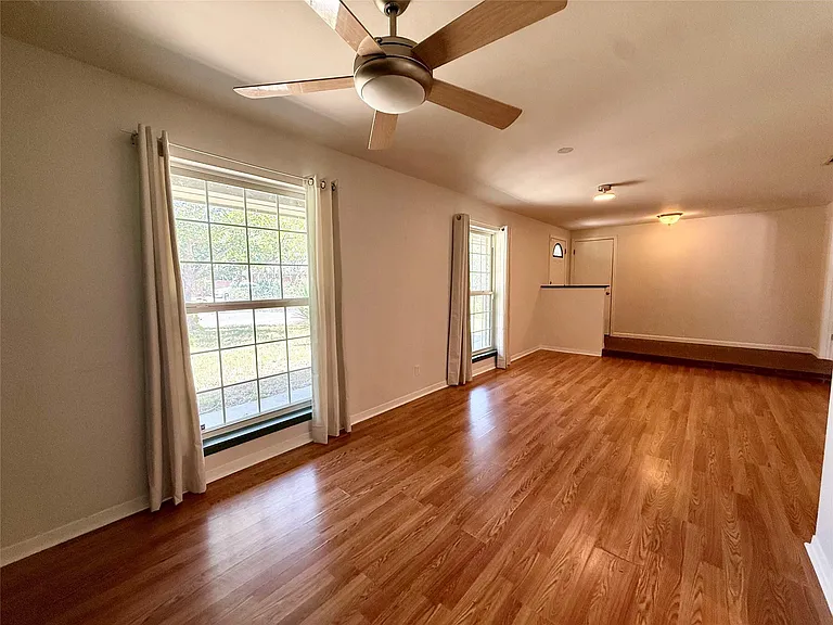 6301 Emory Ln — Photo 8