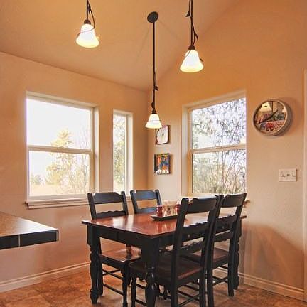 Eat-in Kitchen