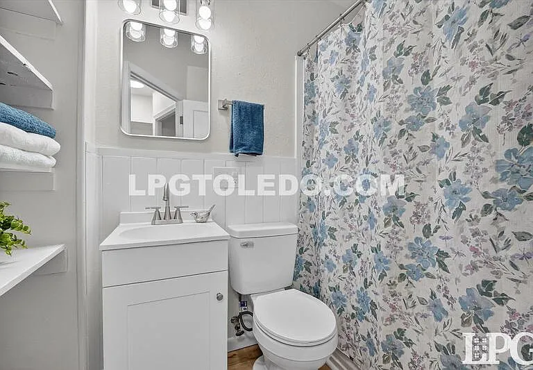 927 W Northgate Pkwy — Photo 28