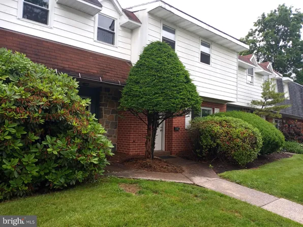 1131 W Aaron Dr APT C, State College, PA 16803