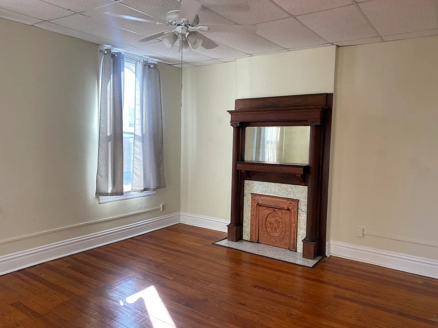 3 bed, 1200 sqft, $1,250 — Photo 4