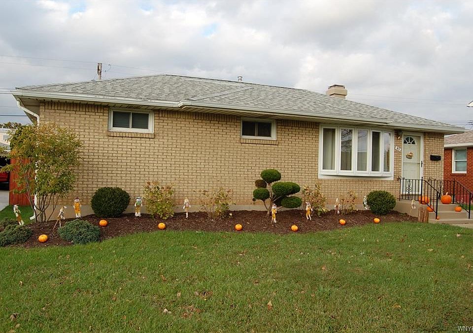 1st image of 42 Diane Dr