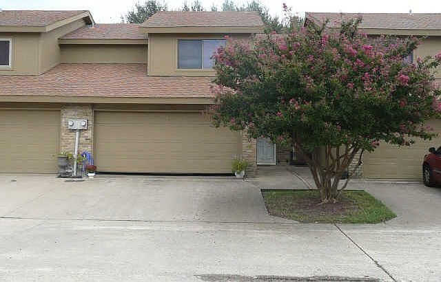 1st image of 3006 Eastpark Dr