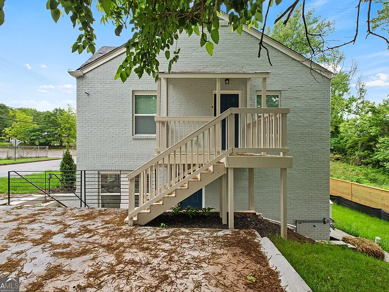 636 Francis Pl NW #B — Photo 22
