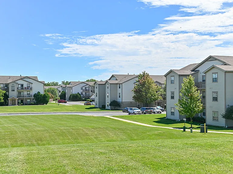 Close to Public Transit, Major Highways, and Great Lakes Naval Base