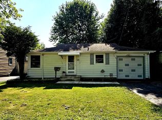 129 S Commonwealth Ave, Elgin, IL 60123