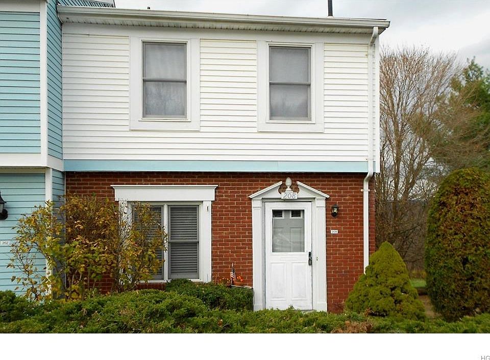 1st image of 208 Williamsburg Dr